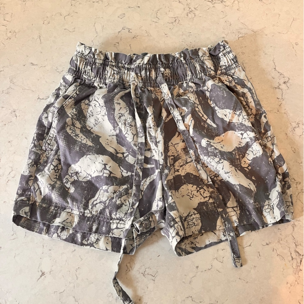 Joie Gray and White Patterned Shorts
